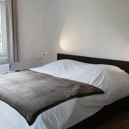 Grange De Lesse Guest house