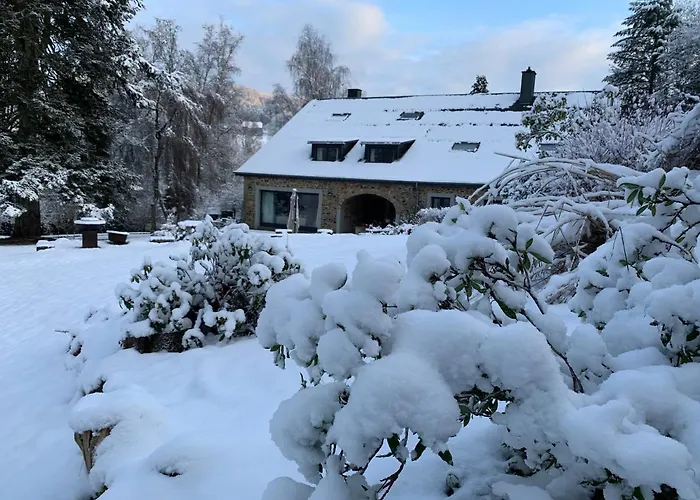 Konukevi Grange De Lesse 3*